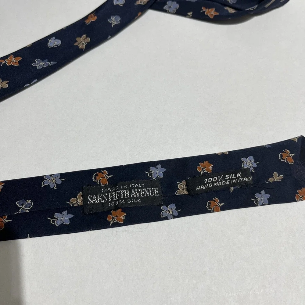 Valentino Neck Tie Mens Dark Blue Silk Luxury Necktie Cravatte‎ Italy C-13
